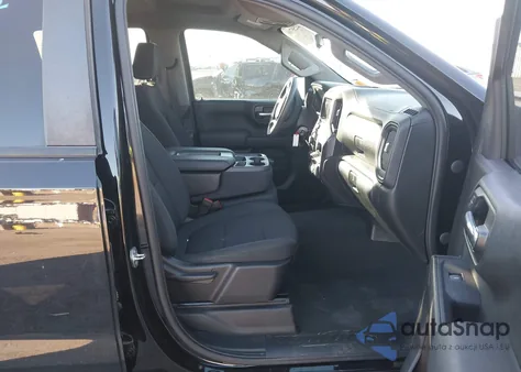 2021 Chevrolet Silverado 1500 2Wd Short Bed Custom z USA, uszkodzony, nr VIN 1GCPWBEK5MZ425234